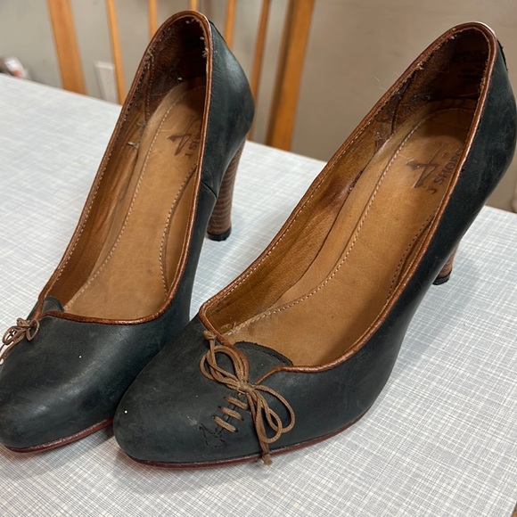 J shoes Shoes - Vintage Leather J shoes